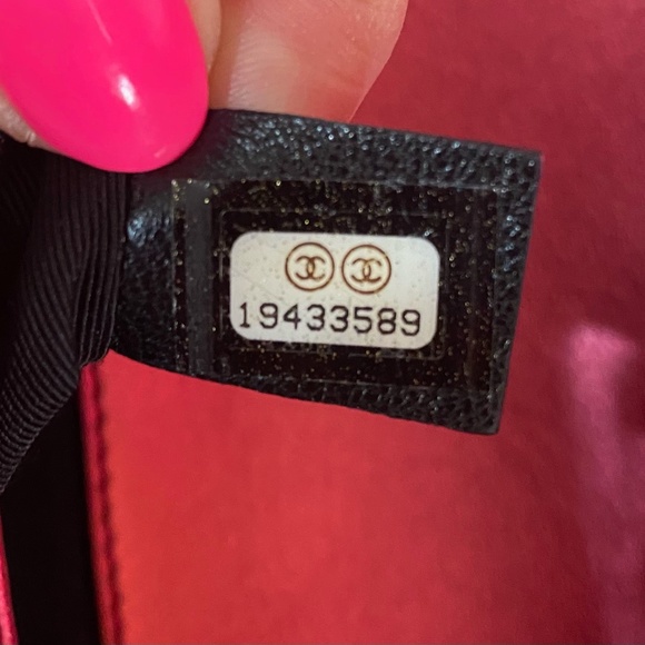 STUNNING RARE CHANEL METALLIC HOT PINK BOY BAG - Picture 11 of 13